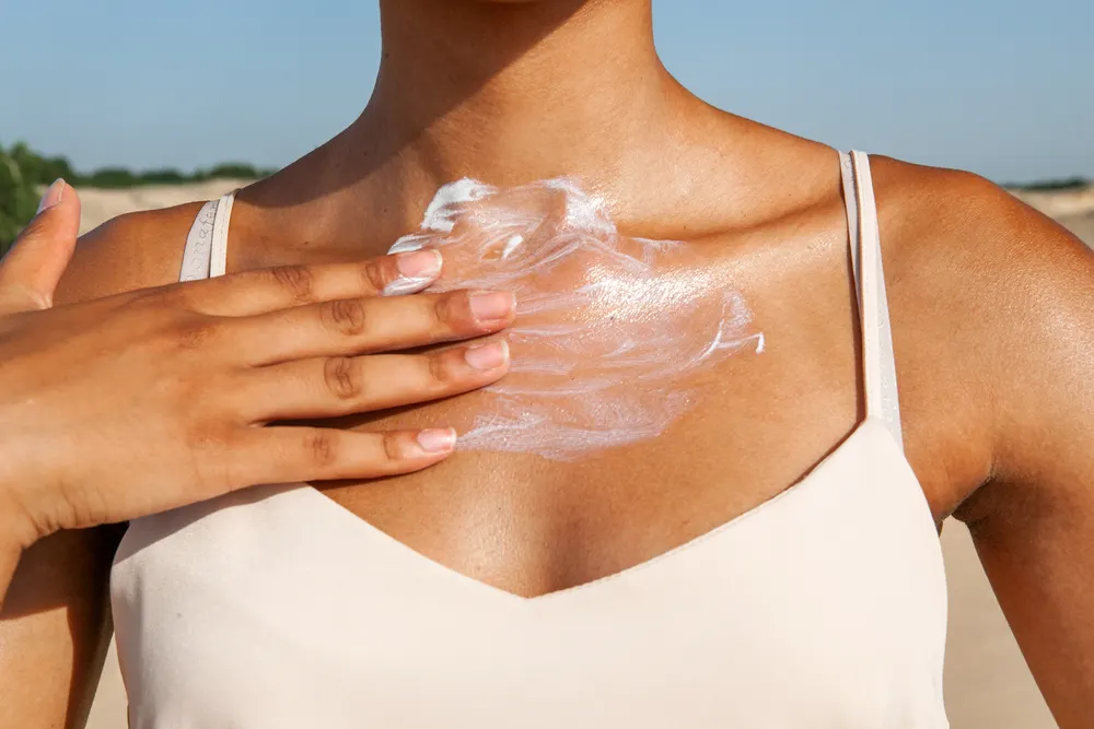 O que procurar em marcas de pos sol baratos e eficientes -CenárioMT