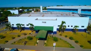 De acordo com relato das vítimas, o homem chegou ao local visivelmente alterado, possivelmente sob efeito de álcool