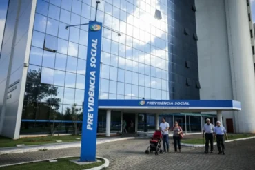 Além do salário, 4 milhões de aposentados receberam bônus adicional do INSS — e ainda dá tempo de solicitar