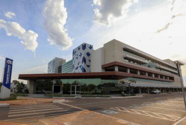 Hospital Central faz primeira cirurgia robótica pelo SUS em Mato Grosso