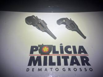 Operação intercepta suspeitos e apreende armas após confronto e investigação de crimes em Cáceres