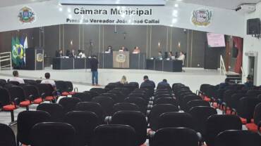Vereadores debatem responsabilidade sobre esgotamento sanitário em residencial de Lucas do Rio Verde