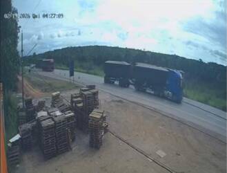 Colisão frontal na BR-364 deixa dois mortos e interdita rodovia por quase três horas em Várzea Grande