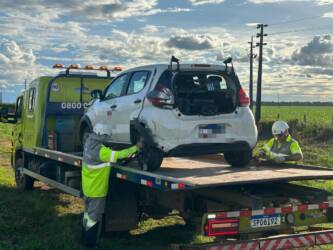 Acidente no km 683 mobilizou equipes da Nova Rota do Oeste; apesar da dinâmica complexa, quatro condutores saíram ilesos