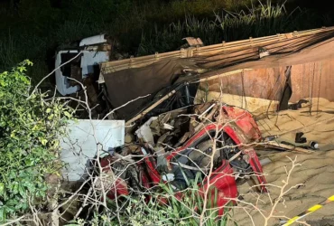 Colisão entre carretas deixa dois mortos na BR-364 em Jangada