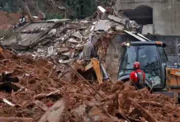 Chuvas elevam para 30 o número de mortes em Minas Gerais