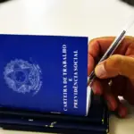 Desemprego cai a nível recorde em 19 estados e no DF em 2025