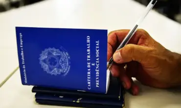Desemprego cai a nível recorde em 19 estados e no DF em 2025