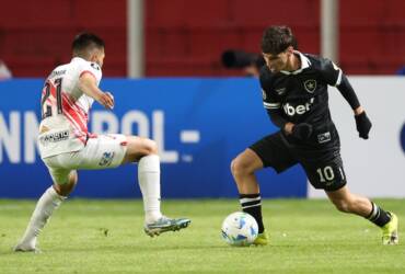 Botafogo x Nacional Potosí ao vivo: onde assistir, escalações e decisão na Pré-Libertadores 2026. Imagem: Vitor Silva/BFR