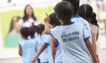 Frequência no Ensino Fundamental Alcança 99,5% e Atraso Escolar Cai