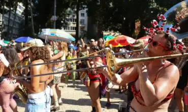 Carnaval impulsiona ocupação hoteleira e supera 99% no Rio de Janeiro