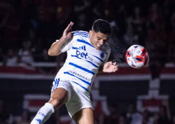 Cruzeiro x Corinthians ao vivo: onde assistir, horário, escalações e tudo sobre o duelo pelo Brasileirão 2026. Imagem: Gustavo Aleixo/Cruzeiro