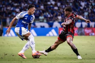 Pouso Alegre x Cruzeiro: onde assistir, escalações e tudo sobre a semifinal do Mineiro 2026. Imagem: Gustavo Aleixo/Cruzeiro