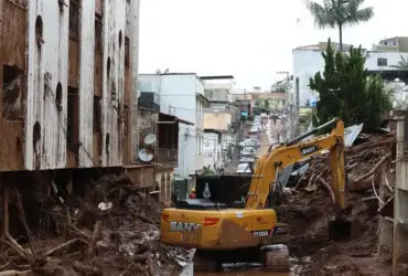 Enchentes elevam para 66 o número de mortes em Minas Gerais