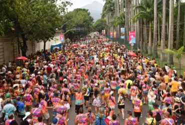 Carnaval movimenta o Rio com blocos de rua e expectativa de milhões de foliões