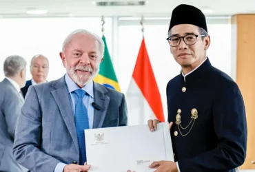 Lula recebe embaixadores e formaliza atuação diplomática no Brasil