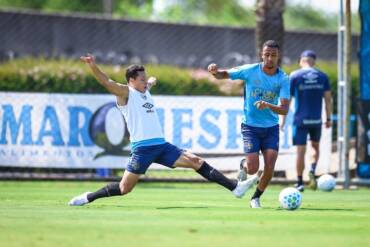 Grêmio x Juventude ao vivo: onde assistir, horário e escalações da semifinal do Gauchão 2026. Imagem: LUCAS UEBEL/GREMIO FBPA