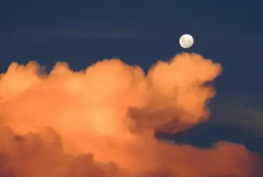 Vamos descobrir em que fase a Lua está neste sábado