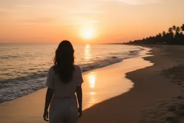 Pessoa contemplando o horizonte em um momento de silêncio e reflexão durante o feriado de carnaval.