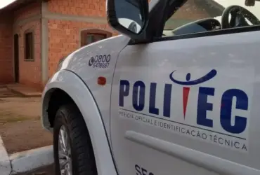 Foto de viatura da politec estacionada