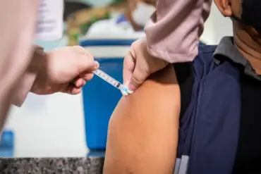 vacinação contra dengue