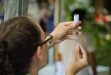 Vacinação contra gripe começa no sábado (28) em todo o país