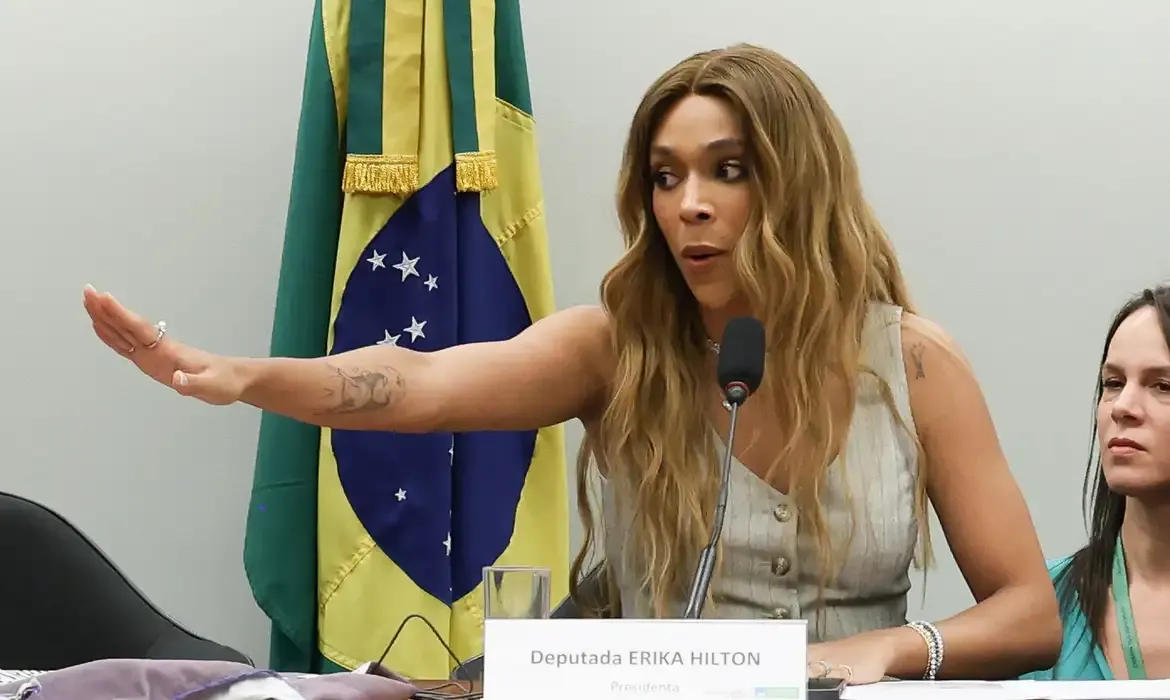 Erika Hilton destaca combate a opressão como prioridade da Comissão de Direitos da Mulher