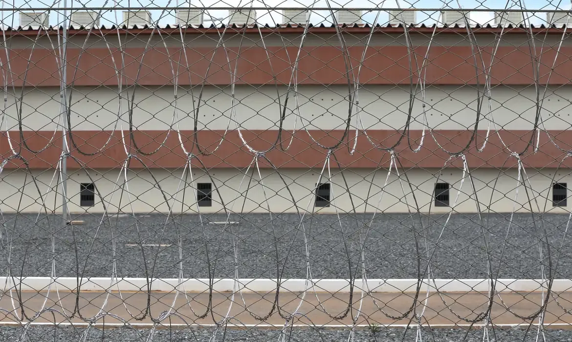 Vorcaro é transferido para presídio federal em Brasília após decisão do STF