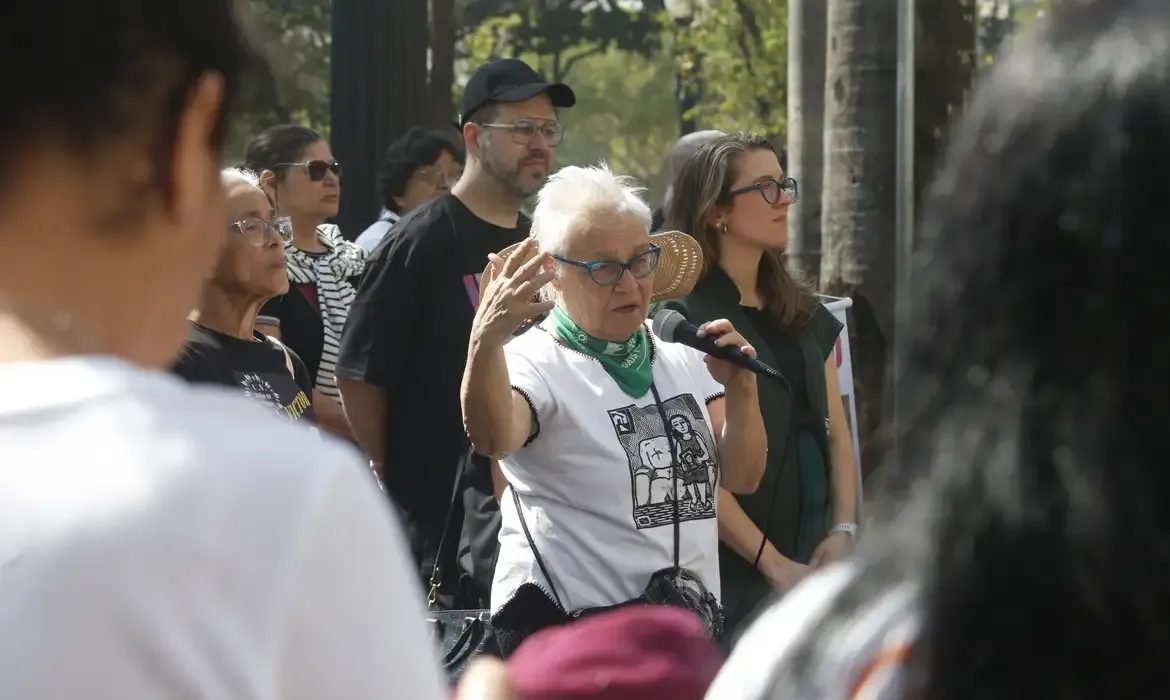 Violência contra mulheres cresce e medidas protetivas falham em São Paulo