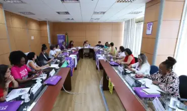 Feminismo mobiliza protestos contra escala 6x1 e violência global