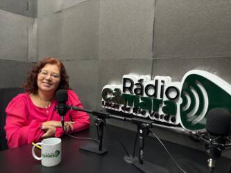 Karime Souto destaca atuação do Conselho da Mulher no podcast Lucas em Debate