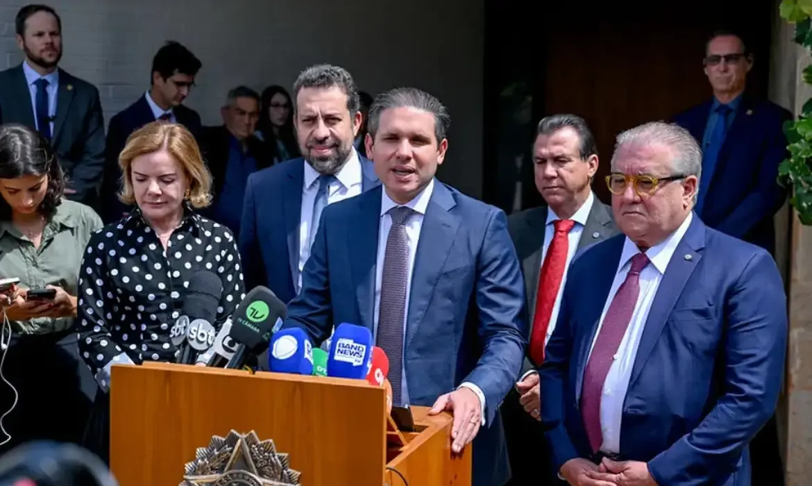 Regulamentação de aplicativos pode ser votada pela Câmara até abril