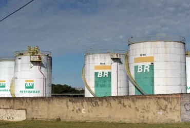 Privatização da BR Distribuidora Eleva Preços e Pressiona Consumidores