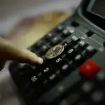 Inflação recua para 3,81% em 12 meses após alta de 0,7% em fevereiro