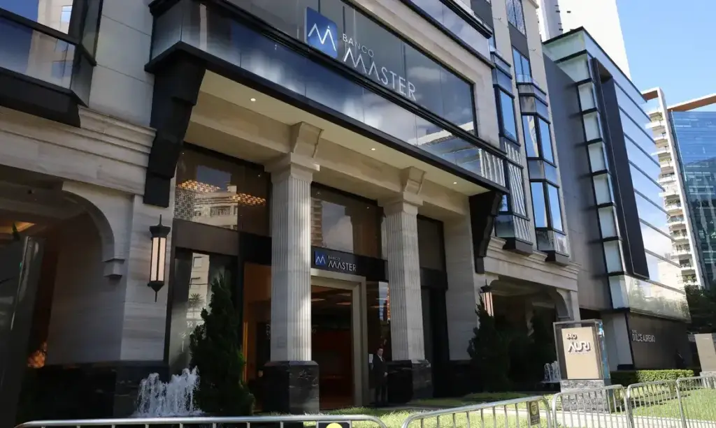 Mendonça desobriga ex-sócio do Master de depor na CPMI do INSS