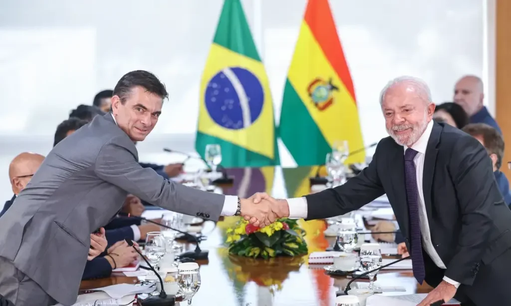 Brasil busca ampliar produção e importação de gás da Bolívia após acordos