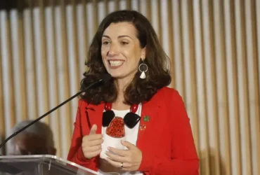 Fernanda Machiavelli assume comando do Desenvolvimento Agrário com apoio de Lula