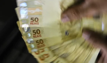 Receita paga lote da malha fina do Imposto de Renda nesta terça-feira (31)