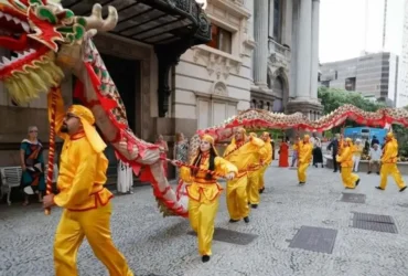 Exposição no Theatro Municipal celebra intercâmbio cultural entre China e Brasil
