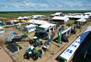 A AGROMOB, rede de concessionárias agrícolas da AUTOMOB, está participando do Show Safra em Lucas do Rio Verde (MT), representando as marcas Valtra e Fendt.