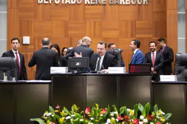 ALMT aprova gabinete de violência contra a mulher