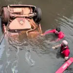 Bombeiros resgatam corpo de homem em veículo submerso em Santo Antônio de Leverger