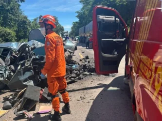Acidente na BR-070 deixa dois feridos em Cáceres