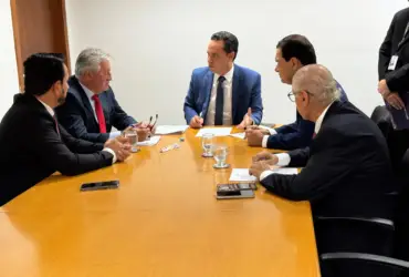 CCJR define presidência e analisa projetos na ALMT