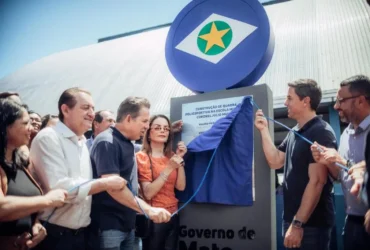 Quadra poliesportiva é entregue em escola de Poxoréu