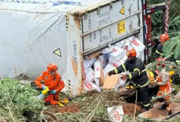 Acidente de trânsito deixa três feridos em MT