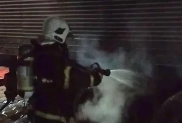 Corpo de Bombeiros combate incêndio em carreta na BR-364 em MT
