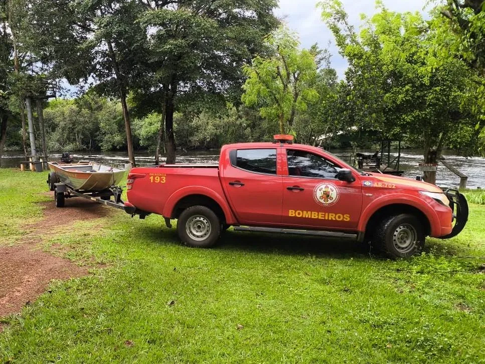Afogamento no Rio das Mortes: bombeiros acham jovem
