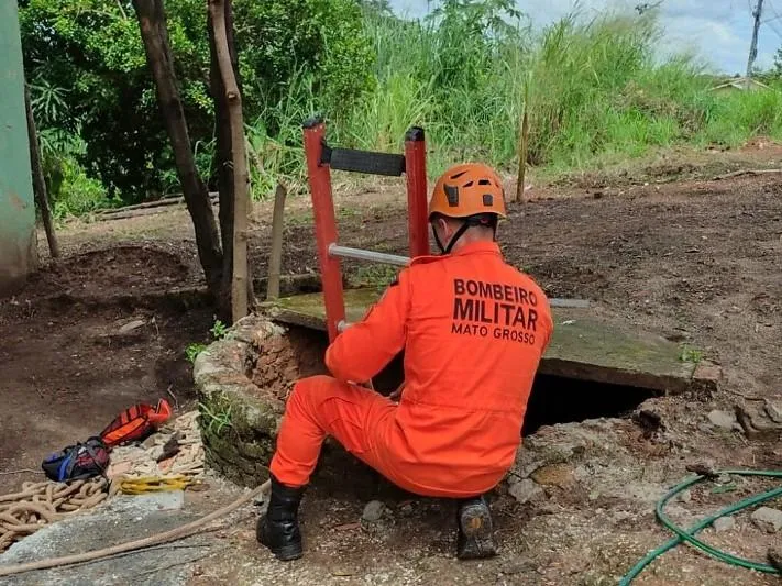 Bombeiros resgatam adolescente de cisterna em Barra do Garças