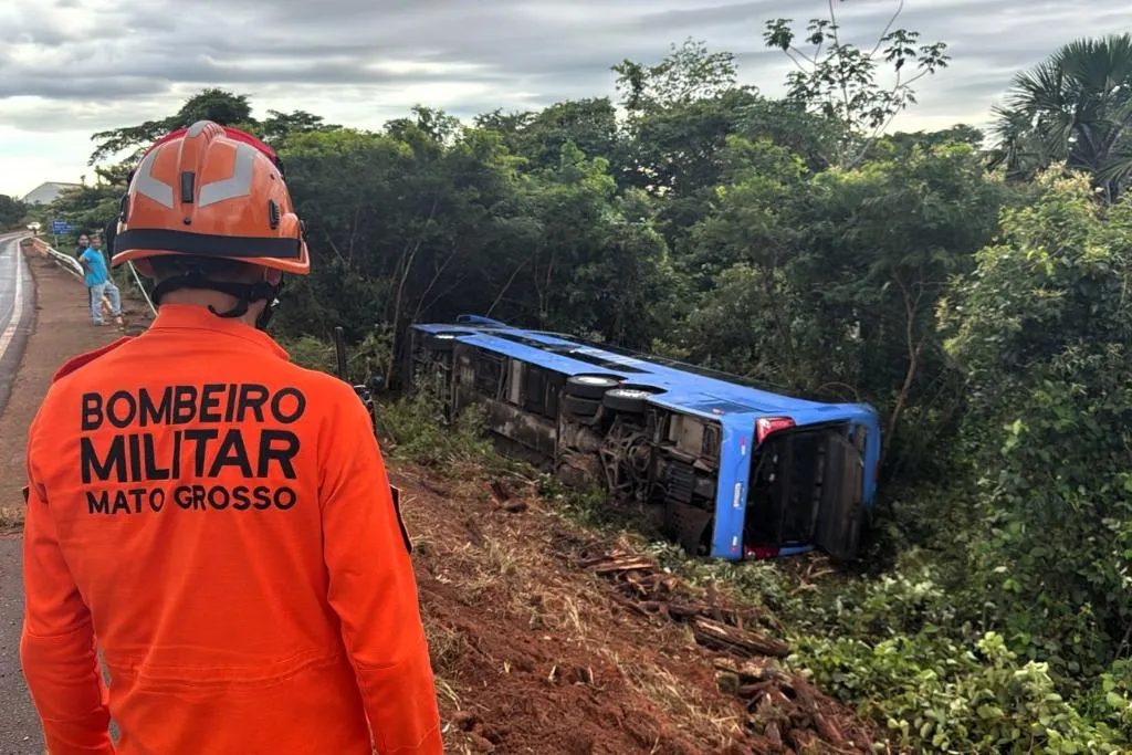 Acidente ônibus deixa duas mortes na BR-158